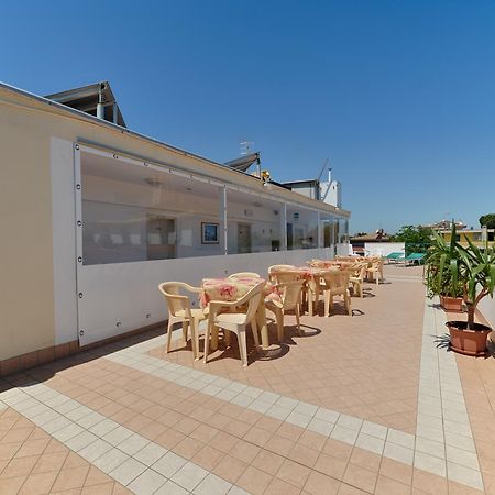 Hotel Taormina Riccione Exterior foto