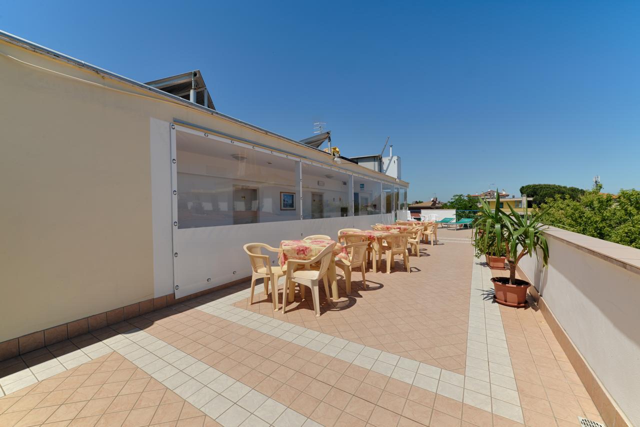 Hotel Taormina Riccione Exterior foto